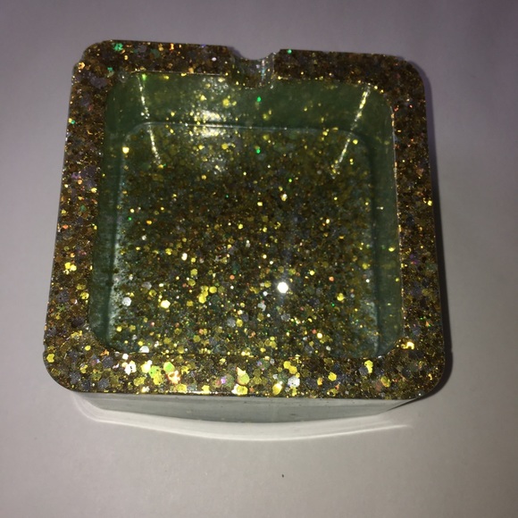 Ashtray - Picture 2 of 6